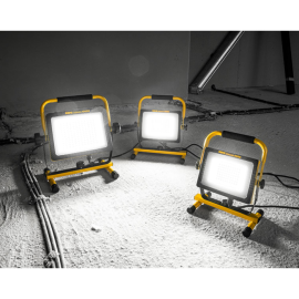 Proiector electric LED 7000 lumeni Proiector electric LED 7000 lumeni