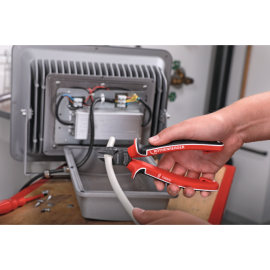 Cleste sfic cu tais lateral VDE 180 mm